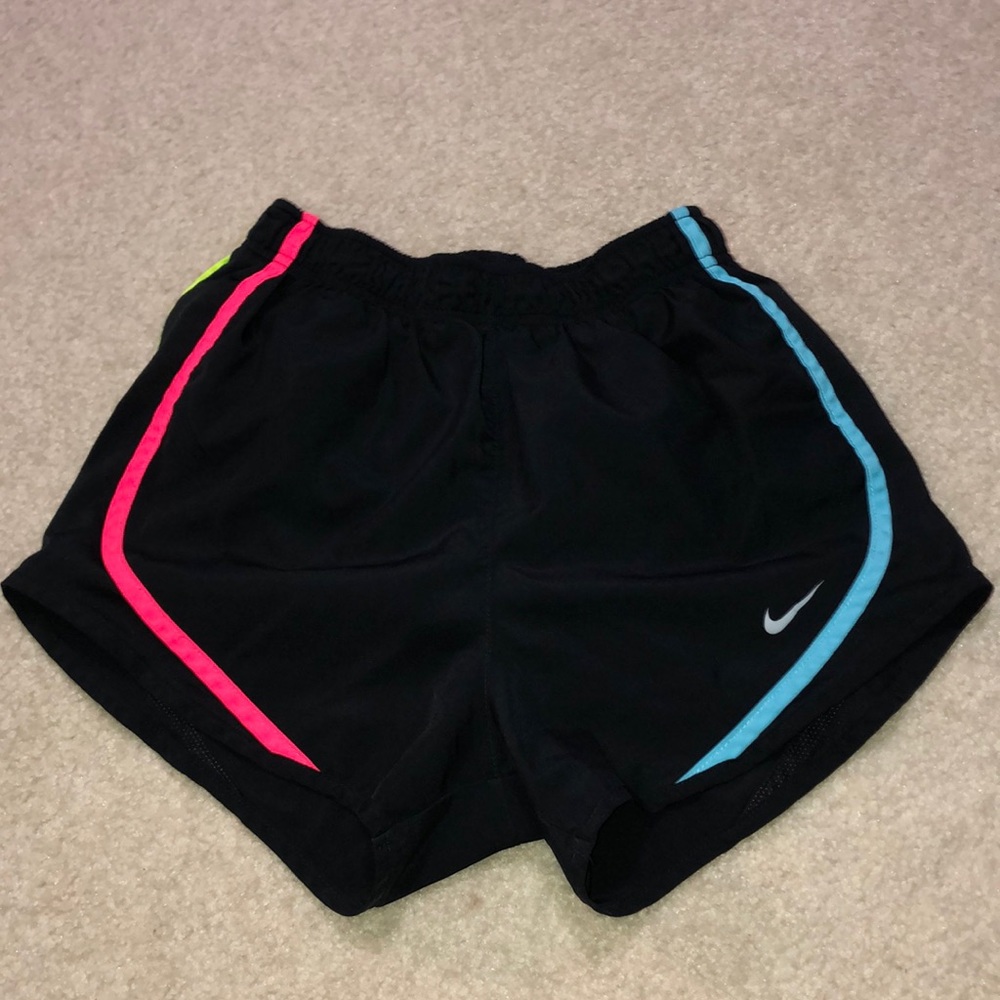 xs nike shorts
